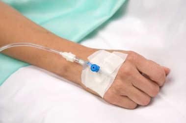 perfusion patient main voie d'abord périphérique intraveineuse